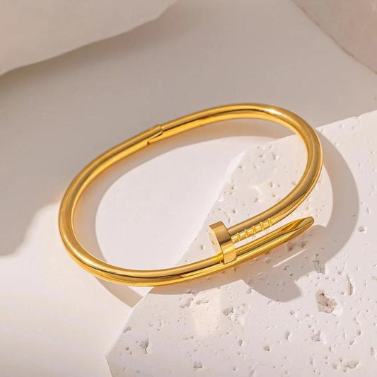 NAIL BANGLE