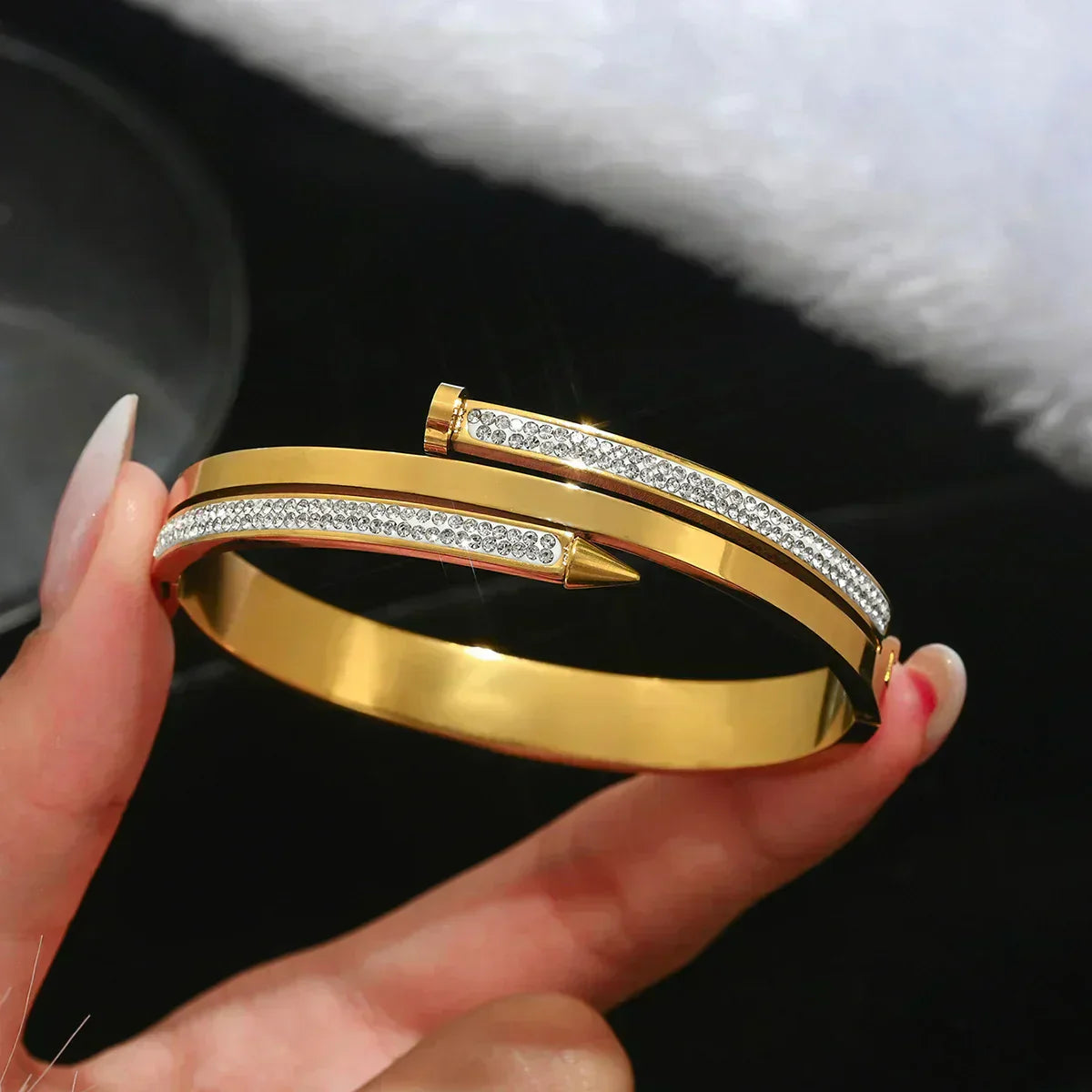 NAIL DIAMOND BANGLE