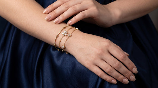 Elegant Pearl & Daisy Charm Bracelet Set hayajewelers.pk