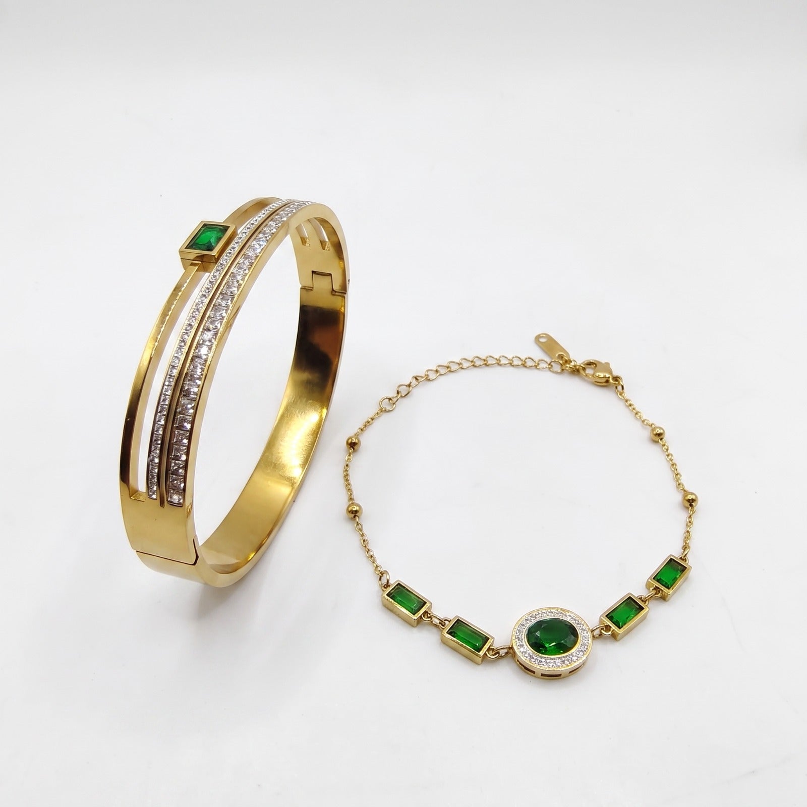 Emerald Stone Bangle & Bracelet Set hayajewelers.pk