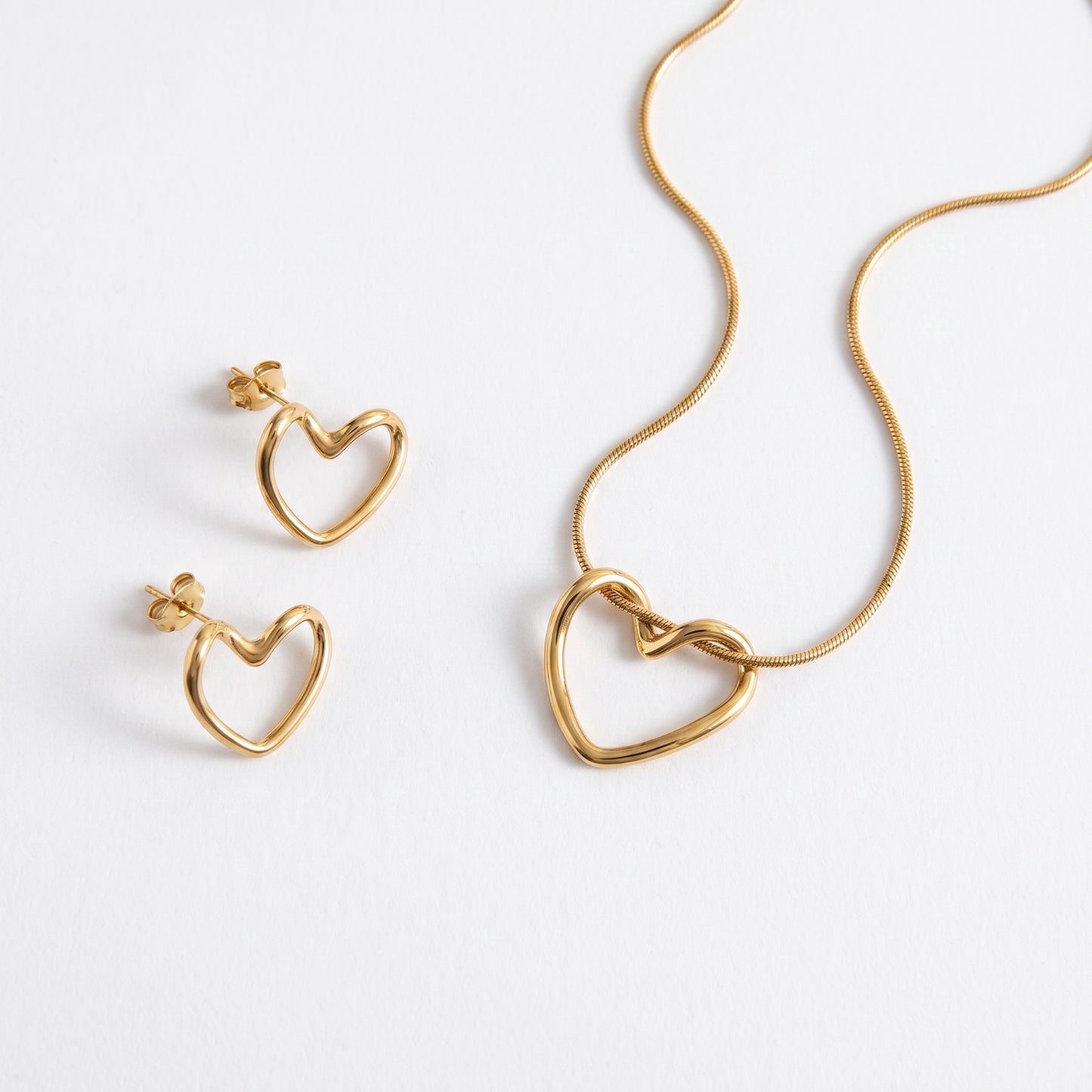 Twisted Heart Pendant Necklace Set